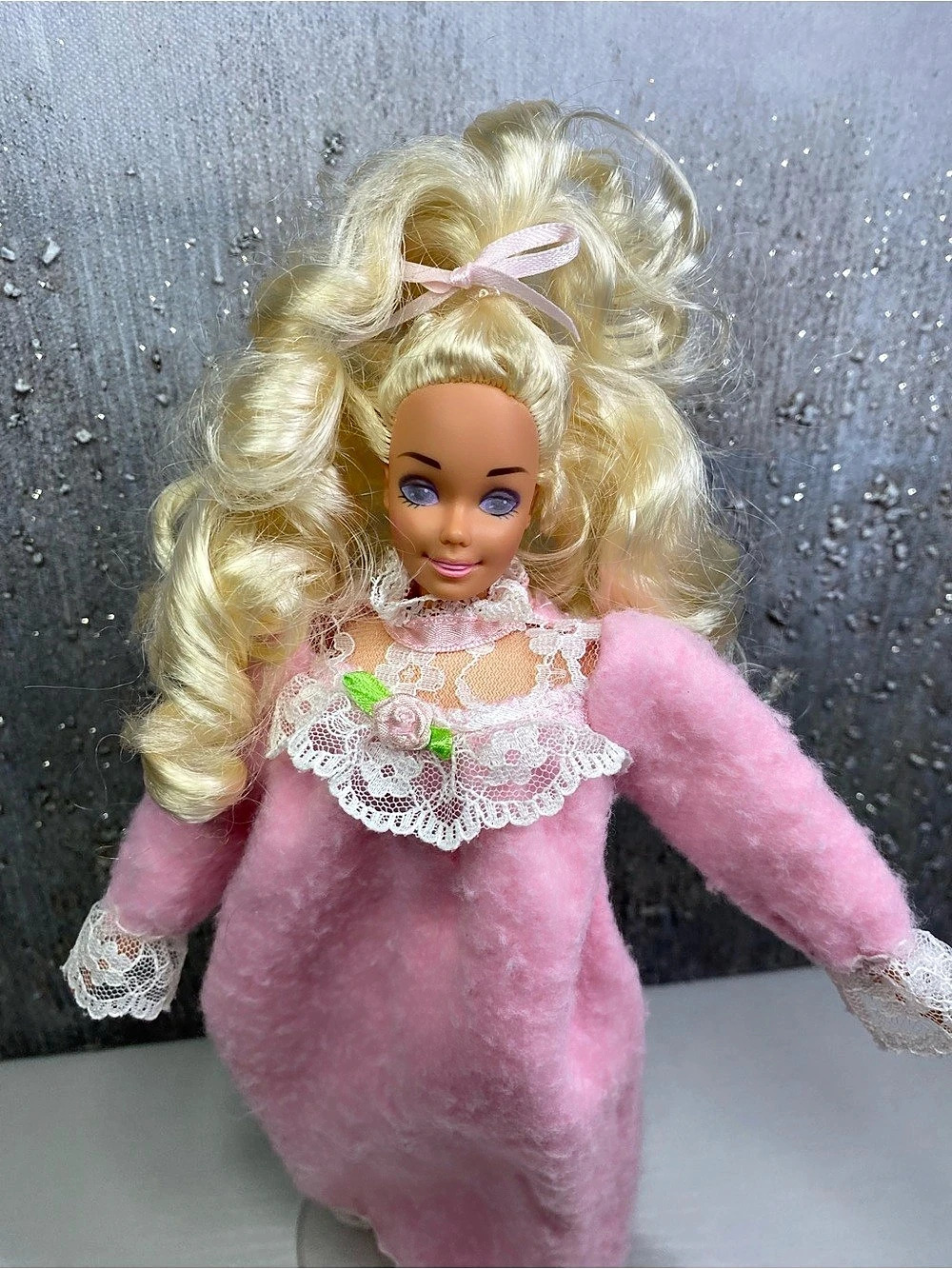 Mattel 1993 Bedtime Barbie - Picture 8 of 13
